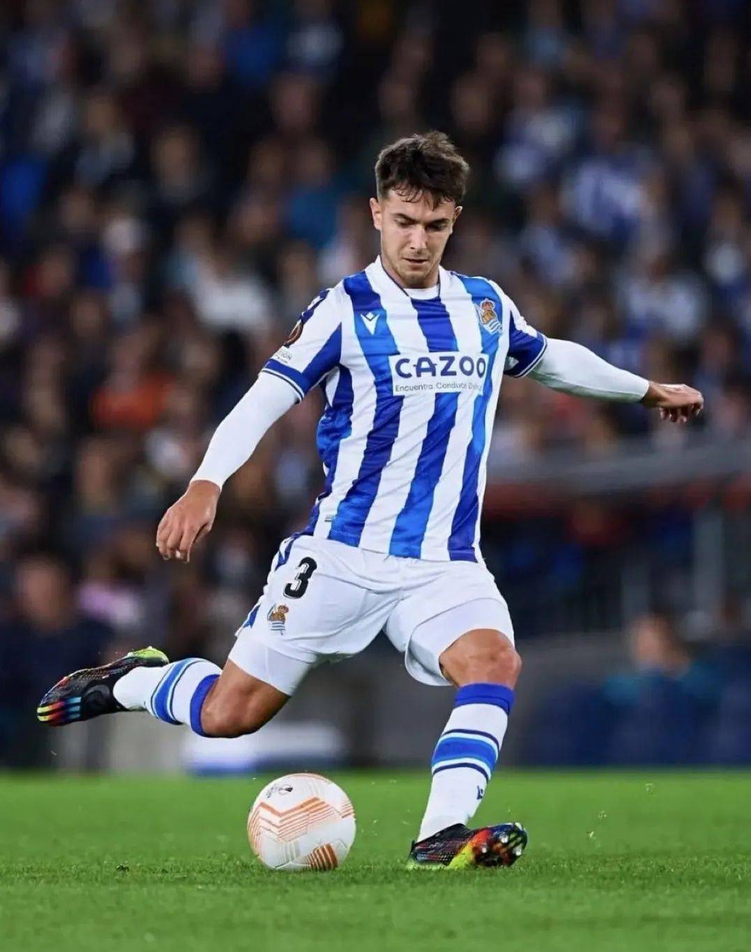 爱游戏官方入口-皇家社会中场控球优势明显难以阻挡的简单介绍