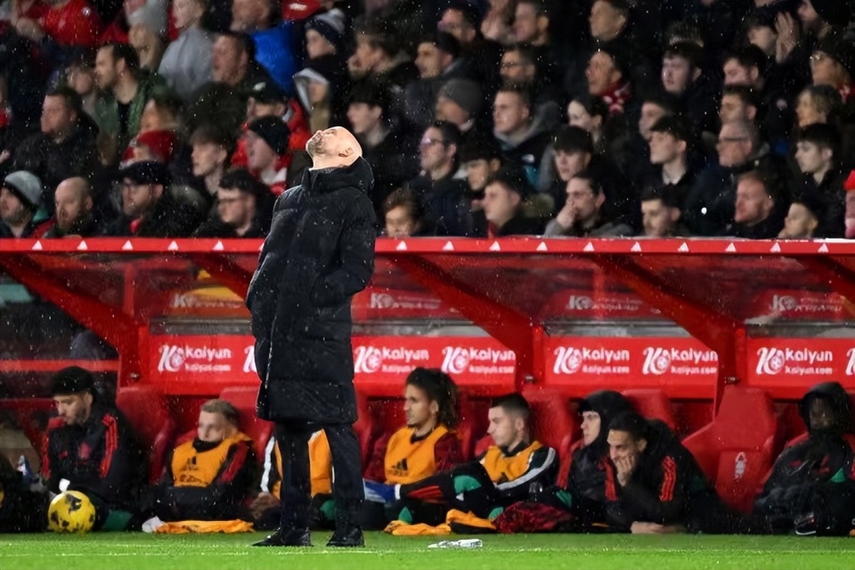 爱游戏活动-巴伦西亚客场输球，主教练表现不佳