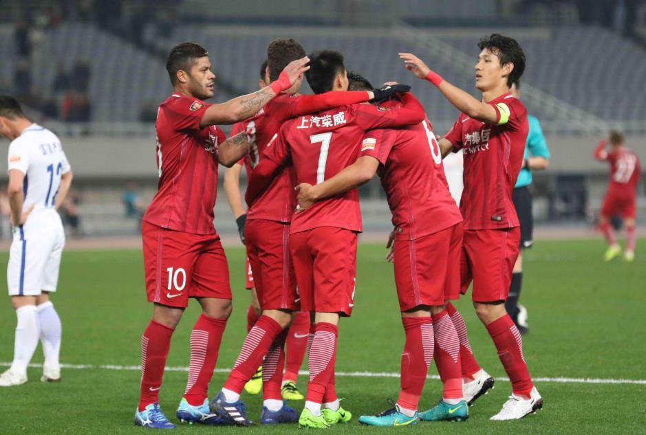 爱游戏官方登录入口-鲁能主场战上港，实力对比谁更强