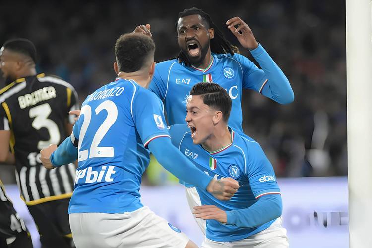 爱游戏娱乐-萨索洛击败那不勒斯，阻止对手连胜势头的简单介绍