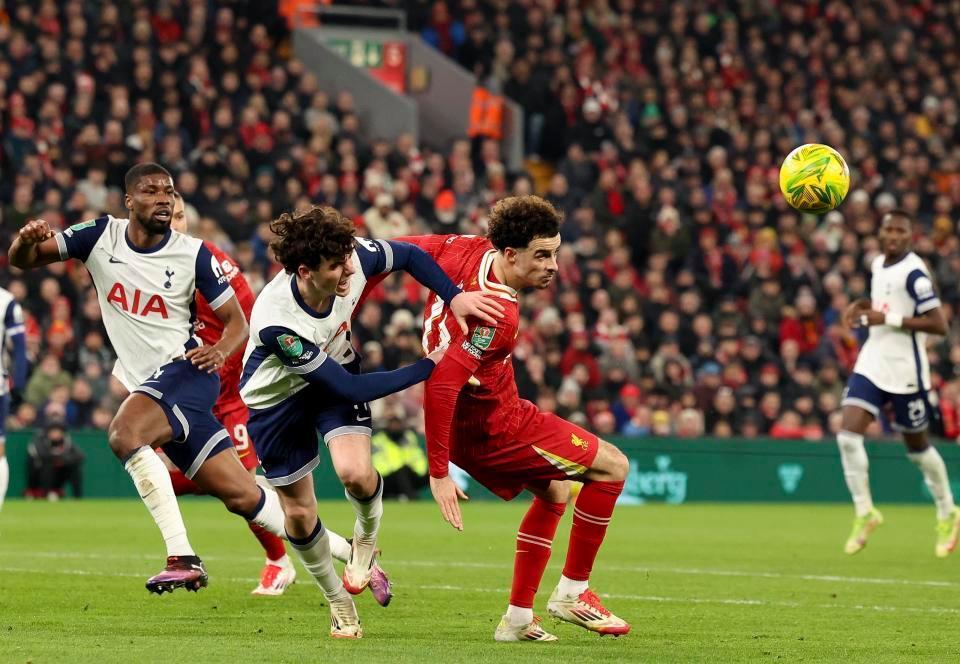 爱游戏登录-利物浦客场力夺尤文图斯，提前晋级欧冠淘汰赛