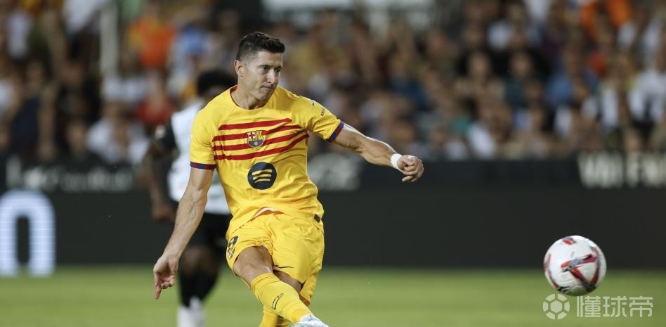 包含瓦伦西亚客场大胜,连续四场不败的词条