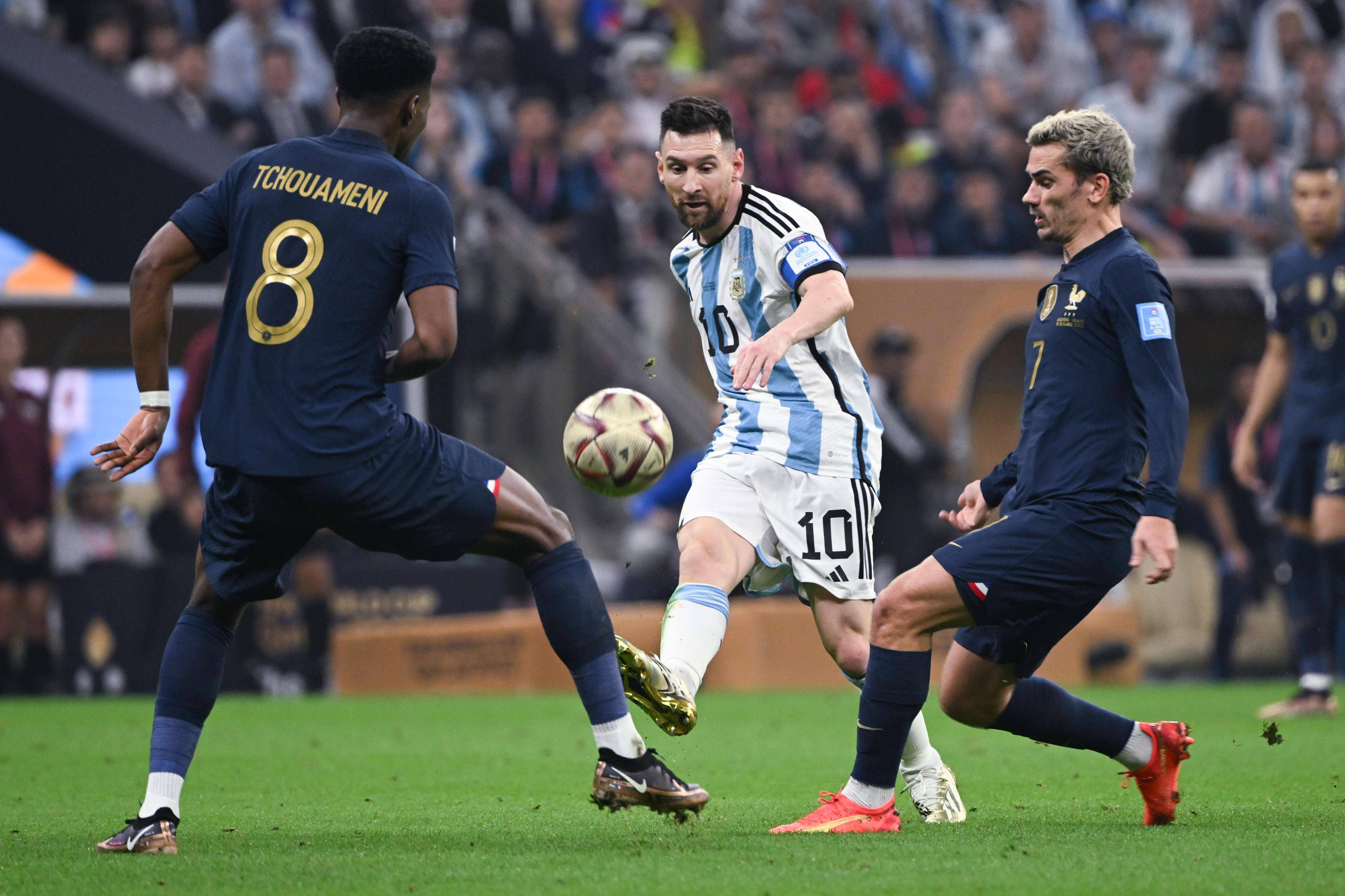 爱游戏培训-美国女子足球队实力雄厚，备战世界杯