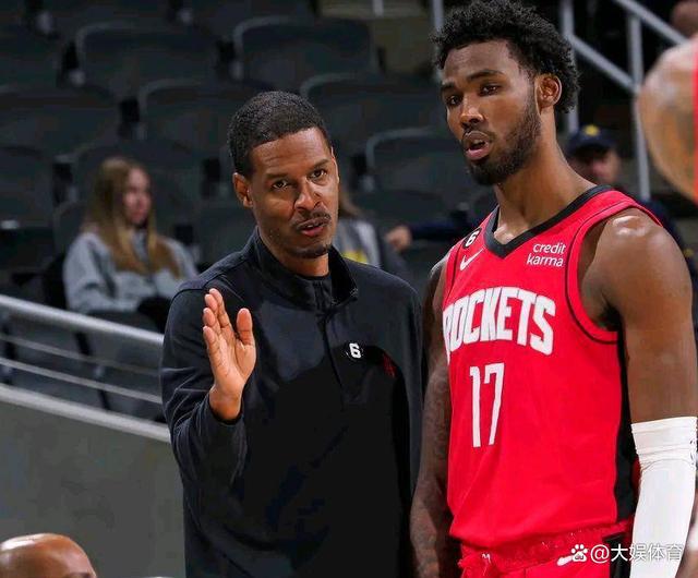 爱游戏竞技-包含替补球员实现梦幻首秀，令首席教练赞不绝口的词条